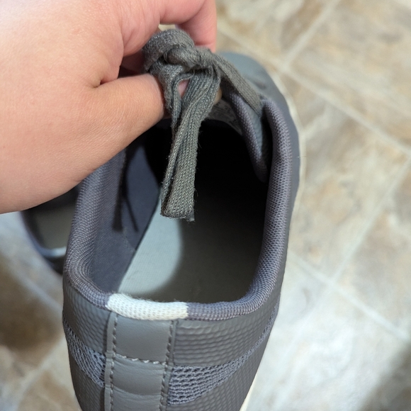 Men's Grey Lacoste Tennis Shoes - Picture 13 of 16